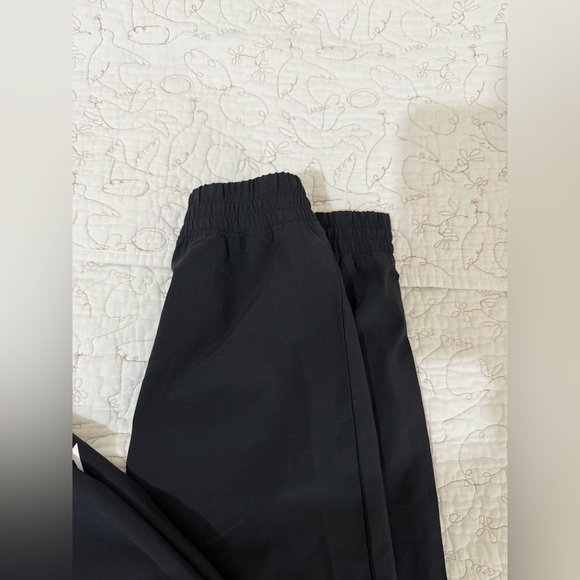 Gymshark Woven High Rise Joggers - Picture 6 of 6